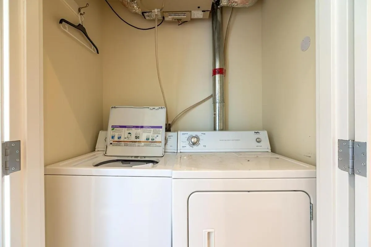 Spacious Downtown Loft #1 With Ac Halifax Lägenhet