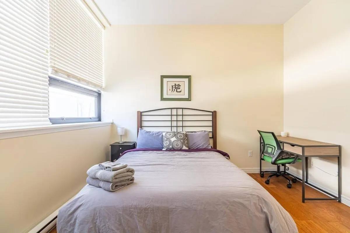 Lägenhet Spacious Downtown Loft #1 With Ac Halifax